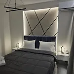 Station Luxury 아파트